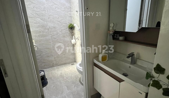 Dijual Rumah Bagus Area Lavon Montana di Tangerang Siap Huni 2