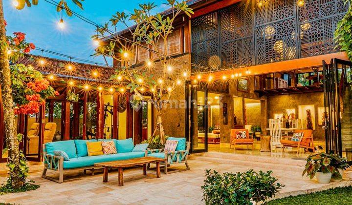 f o r s a l e  Beautiful Concept Contemporer Freehold Villa in Umalas Kerobokan 2