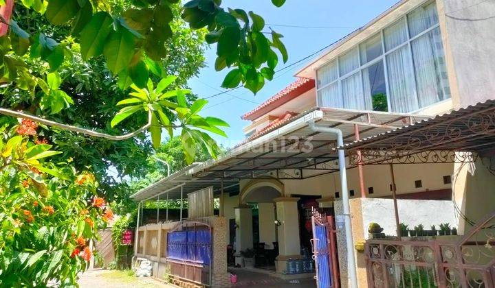 Rumah Tinggal Dengan Private Pool Berlokasi Di Pusat Kota Renon  1