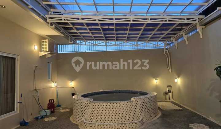 Dijual rumah baru lantai 2 di area Sanur, Deket pantai matahari terbit dan pelabuhan Sanur.  2