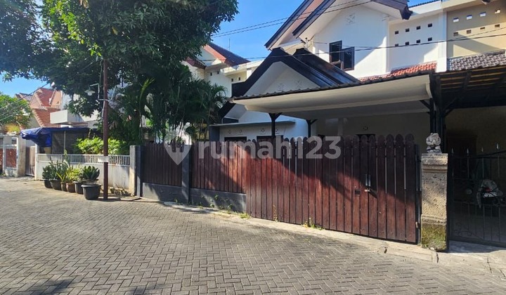 Di jual rumah lantai 2  Lokasi di mertanadi dekat seminyak kuta badung bali 1