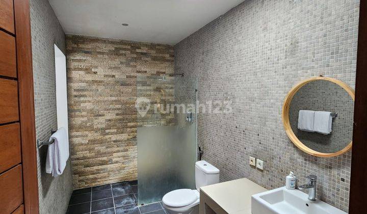 Dijual Rumah Style Villa Lantai 1 Di Kesambi Kerobokan Dekat Ke Canggu seminyak bali Kiddy School loly Pop slk poltabes Denpasar  2