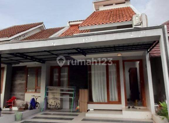 Rumah Cantik Siap Huni Semi Furnish di Permata Village Dealova Kartosuro  1