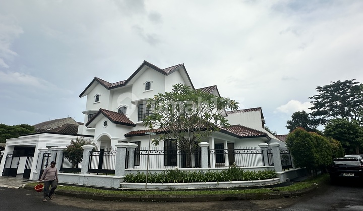 Beautiful House For Sale In Lebak Bulus Beautiful House For Sale In Lebak Bulus