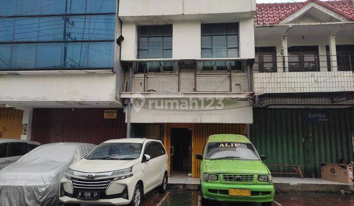 Dijual Ruko 2 Lantai Eks bank Kondisi Bagus, Strategis di Jalan Gubernur Suryo, Gresik 1