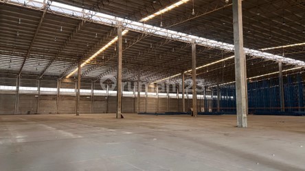 Warehouse for Rent in Cakung with Loading Dock