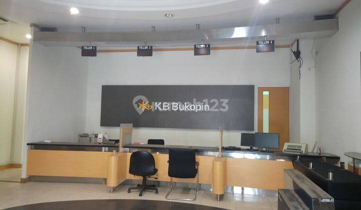 Dijual Ruang Kantor Eks Bank 4 Lantai di Mangga Dua Mall, Kondisi Bagus Strategis, Harga Nego 1