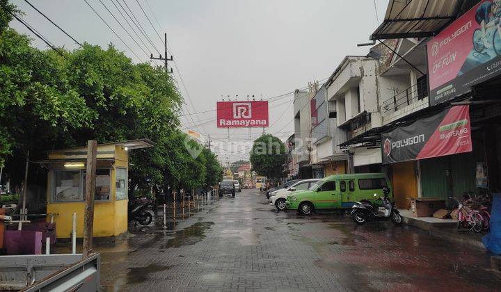 Dijual Ruko 2 Lantai Eks bank Kondisi Bagus, Strategis di Jalan Gubernur Suryo, Gresik 2