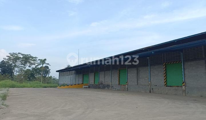 Warehouse for Rent with Loading Dock in Kalijati, Subang.