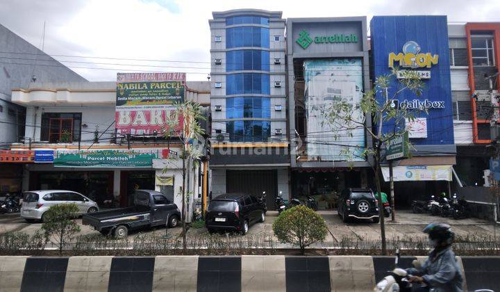 Dijual Ruko Ex bank 3 Lantai, Strategis Jl Jendral Ahmad Yani, Samarinda, Harga Nego 1