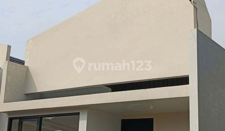 Rent Ready-to-Occupy House 12.5 Million Swp Residence Housing