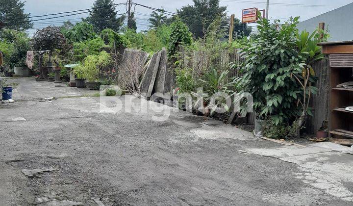 TANAH DATAR DI JLN RAYA PERANG-DARMASABA BADUNG BALI BONUS BANGUNAN GUDANG DAN KM. TIDUR 2