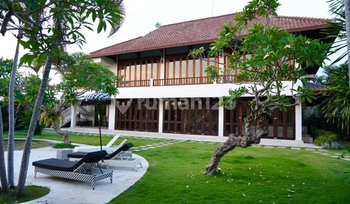 Di Jual Villa Lokasi Bumbak Umalas Kerobokan Kuta Utara