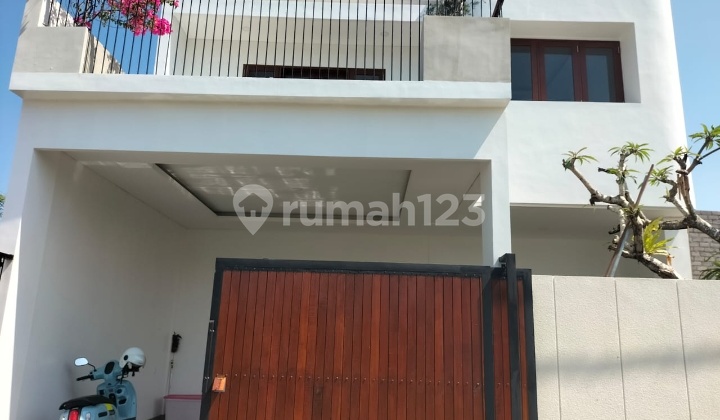 Hot List Top Urgent Cheapest in Its Class For Sale Semi Villa House Location Sedap Malam East Denpasar Hot List Top Urgent Cheapest in Its Class For Sale Semi Villa House Location Sedap Malam East Denpasar