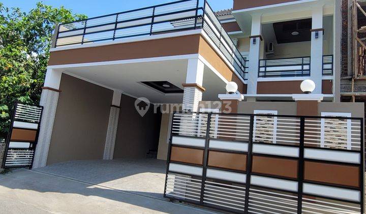 Rumah Siap Huni Dengan Private Pool 2 Lantai Full Furnished Dekat Exit Tol Purwomartani 2