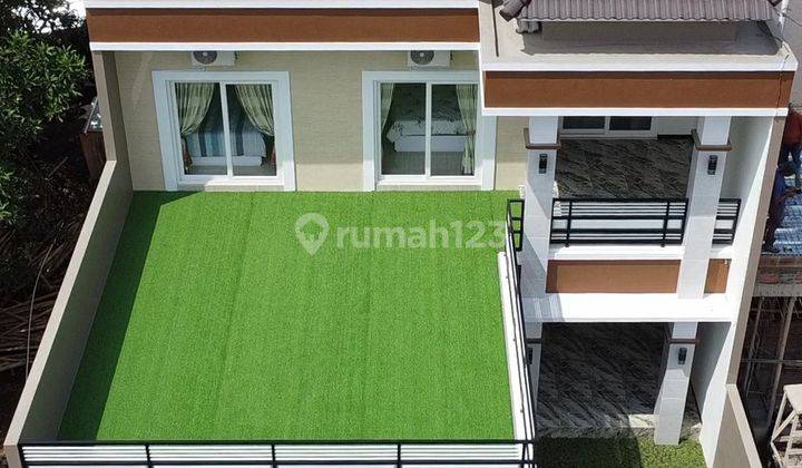 Villa Kolam Renang Dijual 2 Lantai Full Furnished Dekat Exit Tol 1