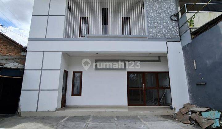 Kost Dijual 11 Kamar 2 Lantai Dalam Ringroad Dekat Kampus Uty 1