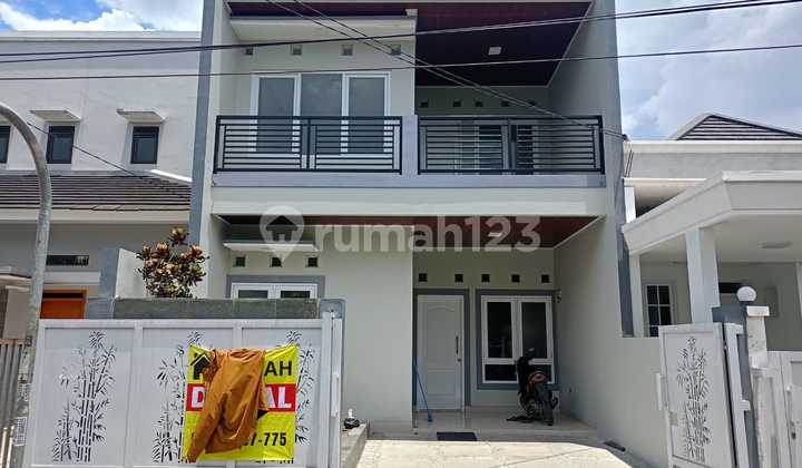 Rumah Lantai Dua Di Margahayu Bandung