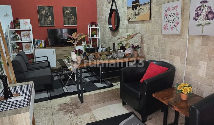 Rumah Apik Full Furnish Shm Di Sariwangi 