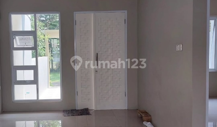 Rumah Nyaman Hadap Taman Dekat Pemkot Cimahi 2