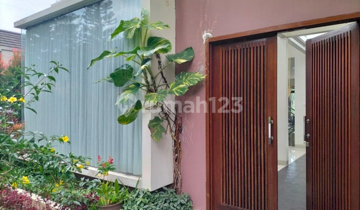 Dijual Rumah Villa Fully Furnished Di Dago Pakar Bandung 2