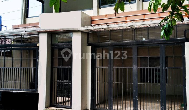 Rumah Strategis di Turangga Salendro Buah Batu Bandung