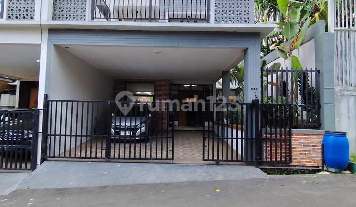 2-Story Ready-to-Occupy House in Cihanjuang Near Polban