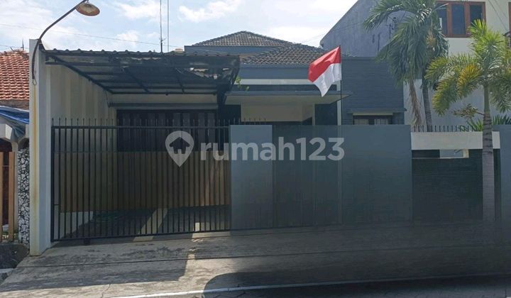A Comfortable, Ready-to-Occupy Furnished Residence in Pleburan Tengah. Near Simpang Lima. 1