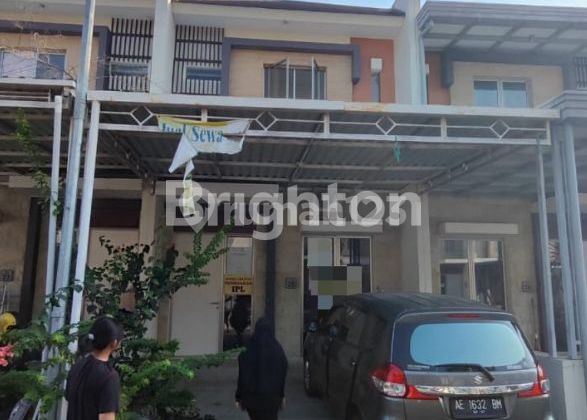 RUMAH SIAP HUNI GREENLAND MENGANTI GRESIK RUMAH SIAP HUNI GREENLAND MENGANTI GRESIK