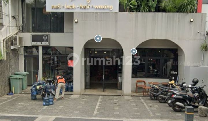 Tempat Usaha Eksklusif Kebayoran Baru - Parkir 6-8 Mobil Tempat Usaha Eksklusif Kebayoran Baru - Parkir 6-8 Mobil