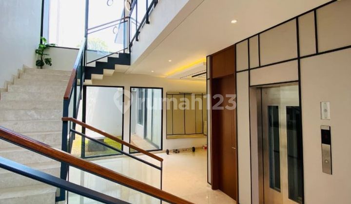 Luxury 3-Story Semi-Furnished House in Lyndon - Navapark BSD | Land Area 495 m², Swimming Pool, Ready to Occupy 2