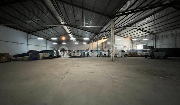 Disewakan Gudang Strategis Perbatasan Ciracas / Cijantung | Akses Truk Besar