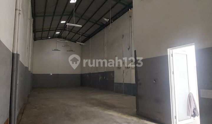 For Sale: Strategic Area Industrial Warehouse on Jl Raya Cakung