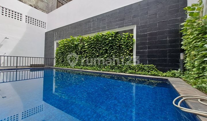 For Rent: Pondok Indah Metro Alam House - 4 Bedrooms, Swimming Pool For Rent: Pondok Indah Metro Alam House - 4 Bedrooms, Swimming Pool