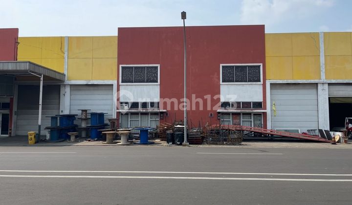 Industrial Warehouse for Rent in Strategic Area on Jl Raya Cakung, East Jakarta