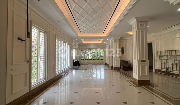 Exclusive Pattimura Mansion - Kebayoran Baru | Private Lift & Swimming Pool Exclusive Pattimura Mansion - Kebayoran Baru | Private Lift & Swimming Pool