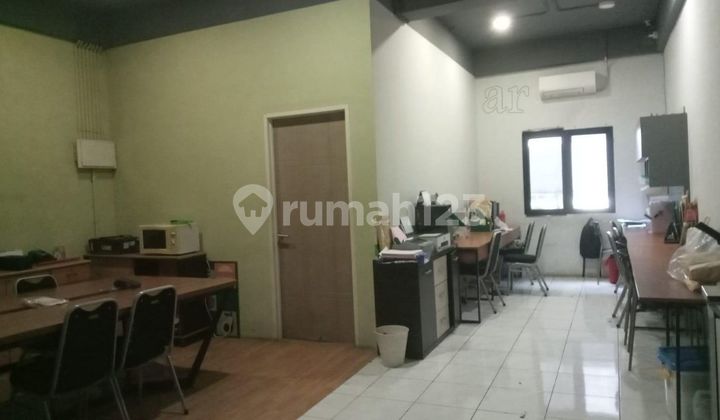 For Rent: Shop House on Panglima Polim Raya Street, Kebayoran Baru, Very Strategic Location 2