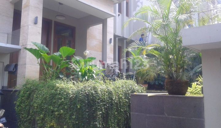 Disewakan Rumah Mewah 3 Lantai di Kertanegara, Senopati - Dekat Scbd 2