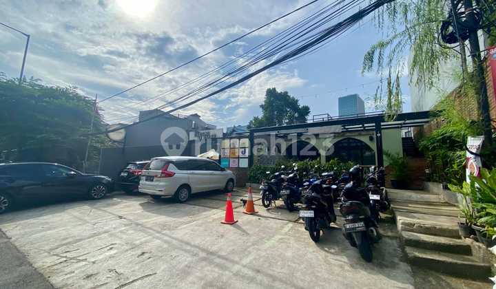 Disewakan Eks Common Place F&B Kebayoran Baru - Siap Pakai, Lokasi Ramai