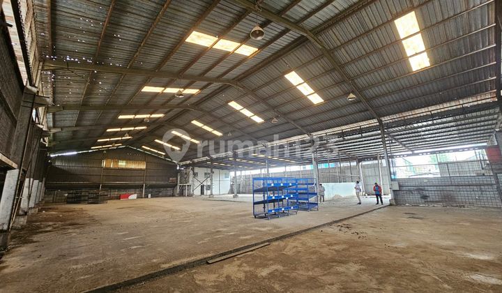 Warehouse for Rent in Legok - Access to BSD / Gading Serpong, Land Area &amp; Building Area 1,660 M²