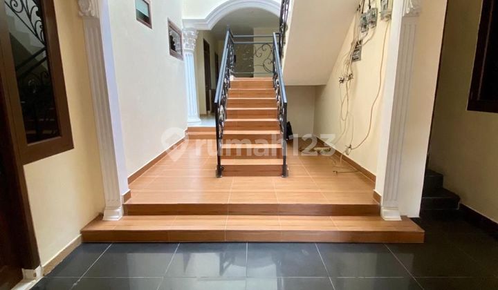 For Sale Fast Active Boarding House 24 Rooms Cipayung East Jakarta - Freehold Certificate | Income 354 Million/Year | ROI 8.4% 2