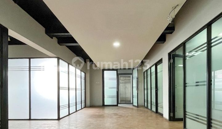 For Rent Premium 4-Storey Office Building in Wijaya Kebayoran Baru - Commercial Zone, 5 Minutes to SCBD 2