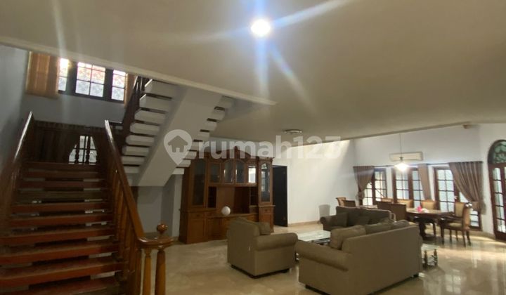 Disewakan Rumah Mewah dengan Private Pool di Mega Kuningan - Lt 520 M², Lokasi Premium Jakarta Selatan 2