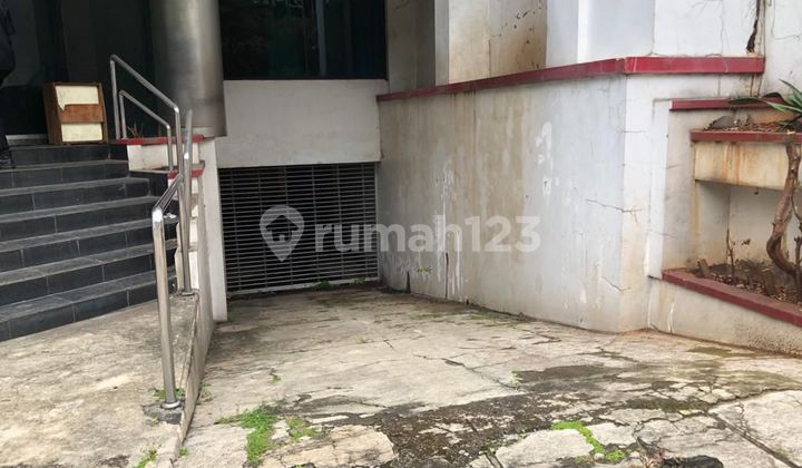 Disewakan Gedung Kantor 4 Lantai + Basement di Menteng - Lokasi Strategis Jakarta Pusat