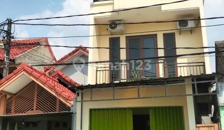 Dijual Rumah 3 lantai Kembangan Utara - Jakarta Barat