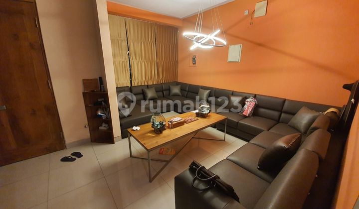 Rumah Golf Lake Residence Sudah Renovasi