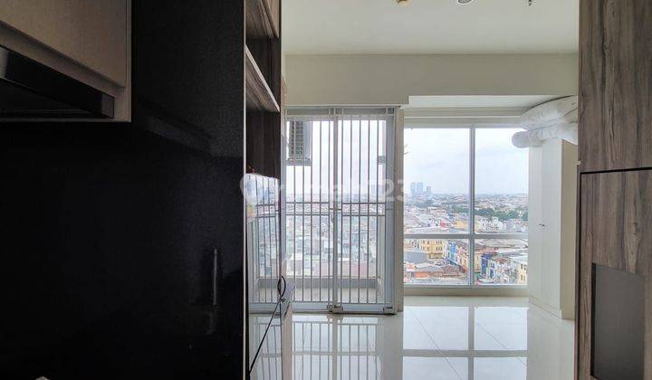 Disewakan Apartemen Green Sedayu Bagus Semi Furnished 2