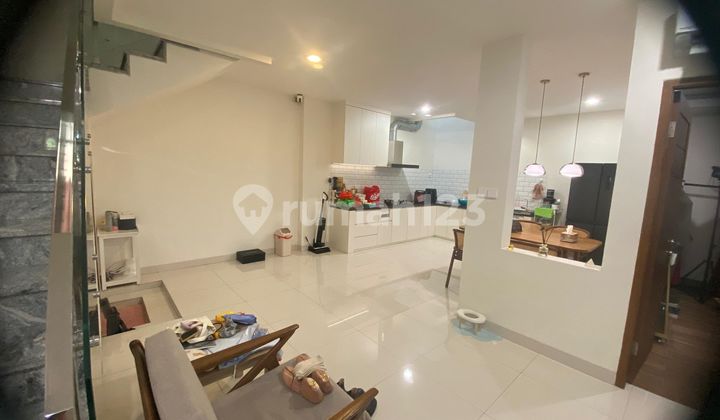 Rumah Baru Taman Palem Lestari 3 Lantai Uk 8x15m Rumah Baru Taman Palem Lestari 3 Lantai Uk 8x15m