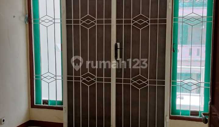 Taman Palem Lestari Rental House 2