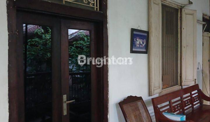 RUMAH DI AREA PUSAT BISNIS di SURABAYA  1